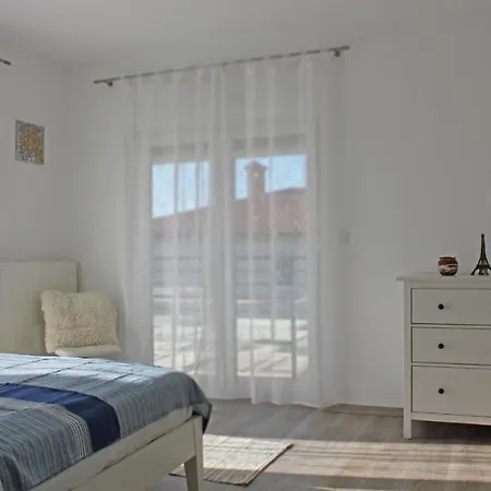 Ferienhaus Monteserpo Pula
