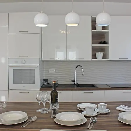 Ferienhaus Monteserpo Holiday home Pula